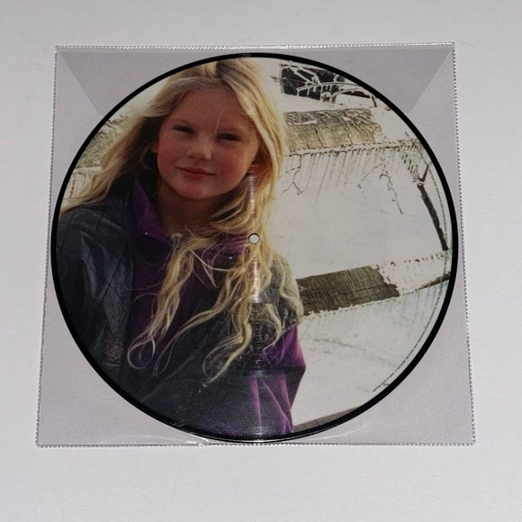 NEW TAYLOR SWIFT CHRISTMAS TREE FARM VINYL - Picture 2 of 3